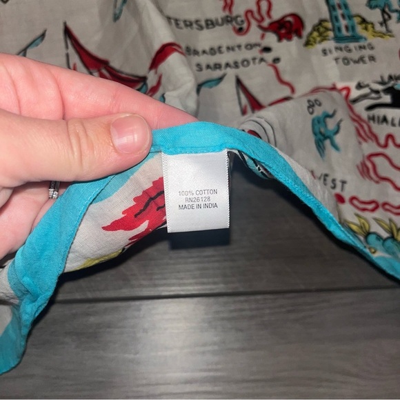 Florida Themed Scarf with Blue and Red Accents, 100% Cotton - Picture 4 of 5